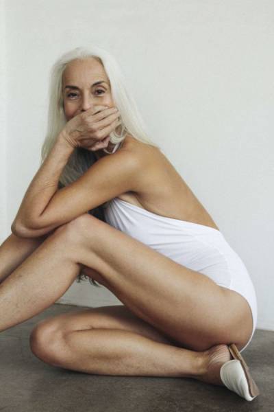 60-Year-Old Model Rocks Her Swimsuit Photo Session