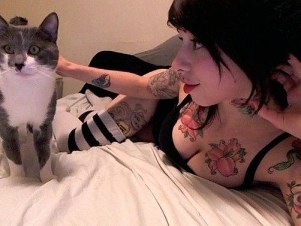 Girls Who Make Tattoos Look Hot