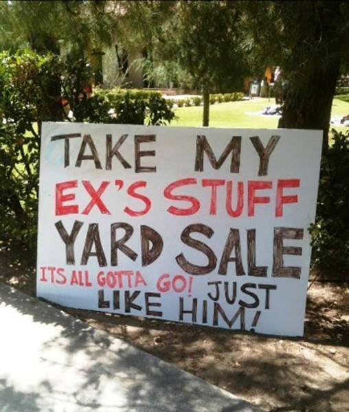 Funny Yard Signs That Are Impossible Not To Notice