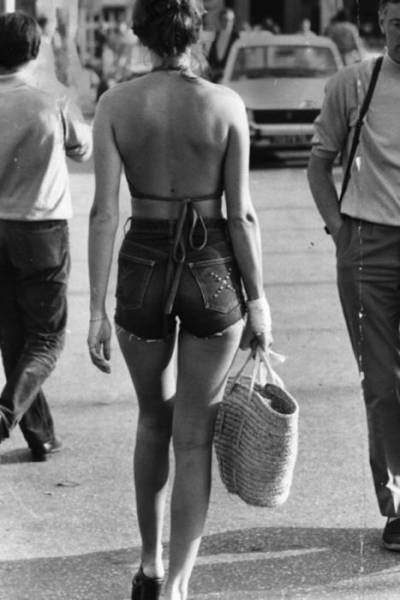 Hot Women From 70s Sure Had Some Style
