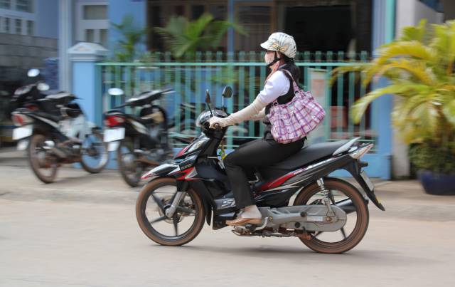 Vietnamese Women Are Obsessed With White Skin