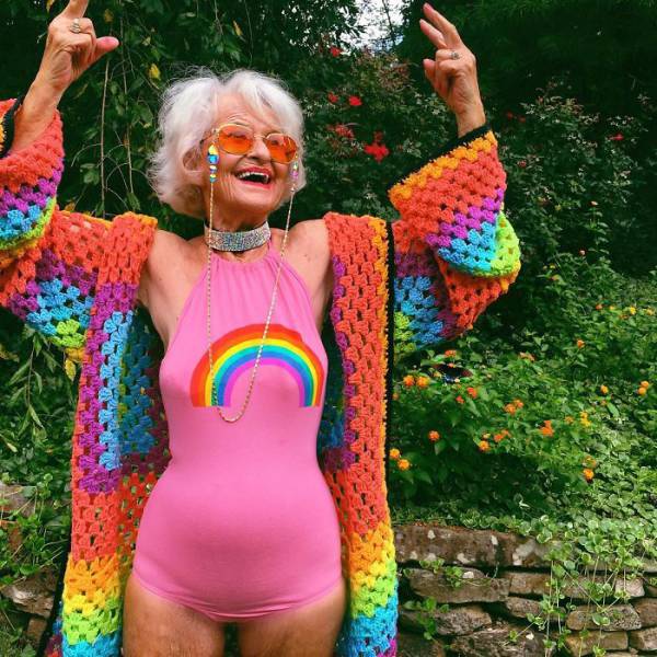 The Most Kick-Ass Granny Strikes Again