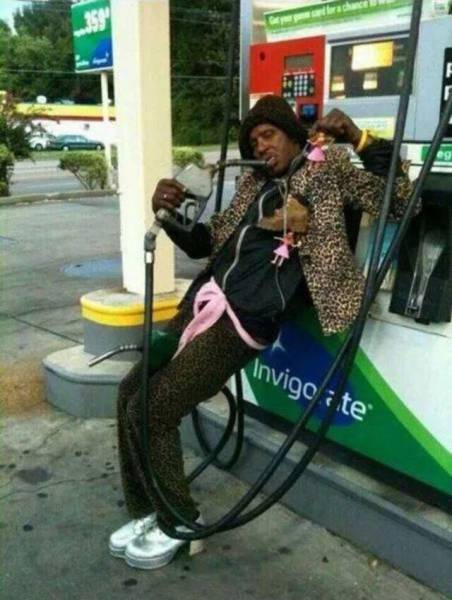 Ghetto Glamor Shots That Are Incredibly Ridiculous