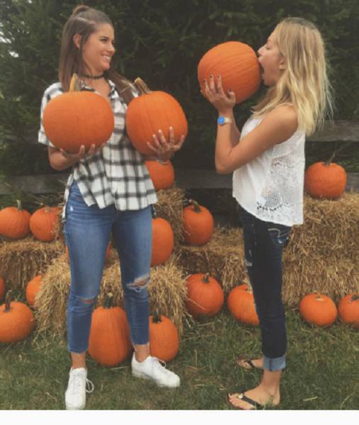 Two In One: Facts About Halloween And Hot Girls To Keep You Motivated While Reading