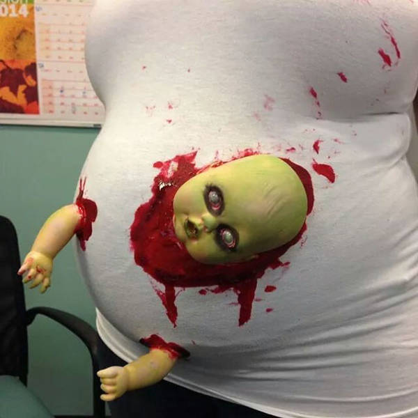 Pregnant Women Who Nailed Their Halloween Costumes