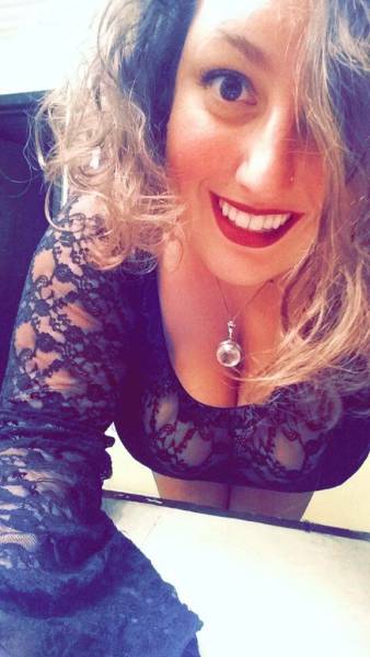 Girls Who Make Mesh Dress Look Amazing