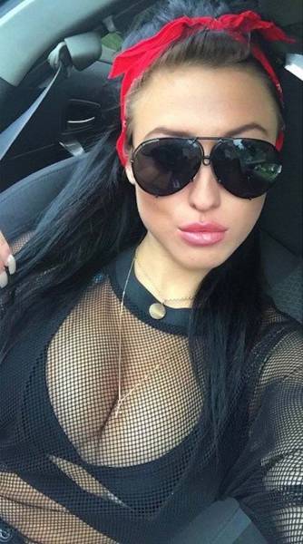 Girls Who Make Mesh Dress Look Amazing