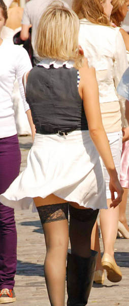 How Bridesmaid Stole The Spotlight At The Wedding