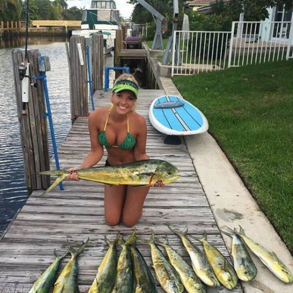 stunning blonde who loves fishing in bikini 26 pics 7.html - 26 HD Photos | Premium Gallery 2016