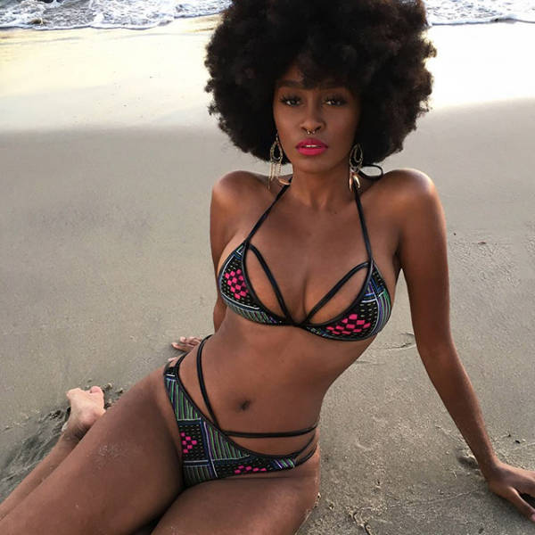 These Black Beauties Are A Real Eye Candy