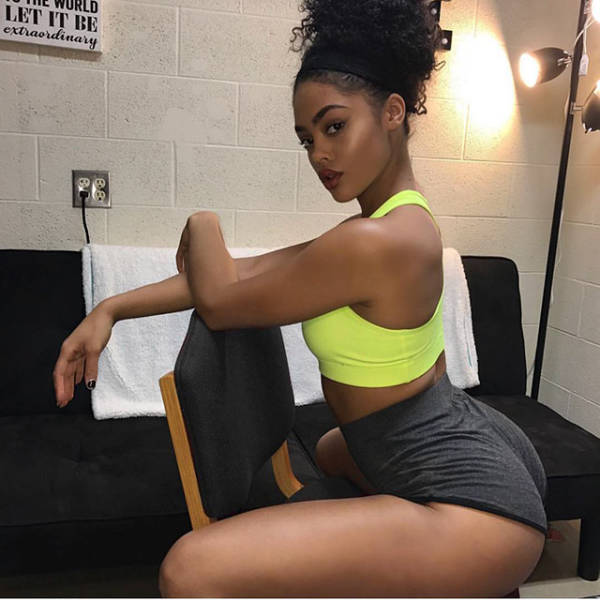These Black Beauties Are A Real Eye Candy